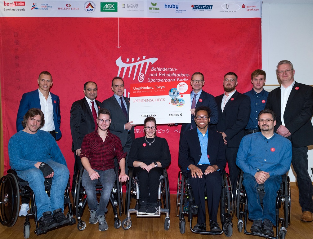 20.000 Euro für „Ungehindert.Tokyo“: Spielbank Berlin und Schirmherr Michael Müller unterstützen die Vorbereitungen für die Paralympics in Tokio