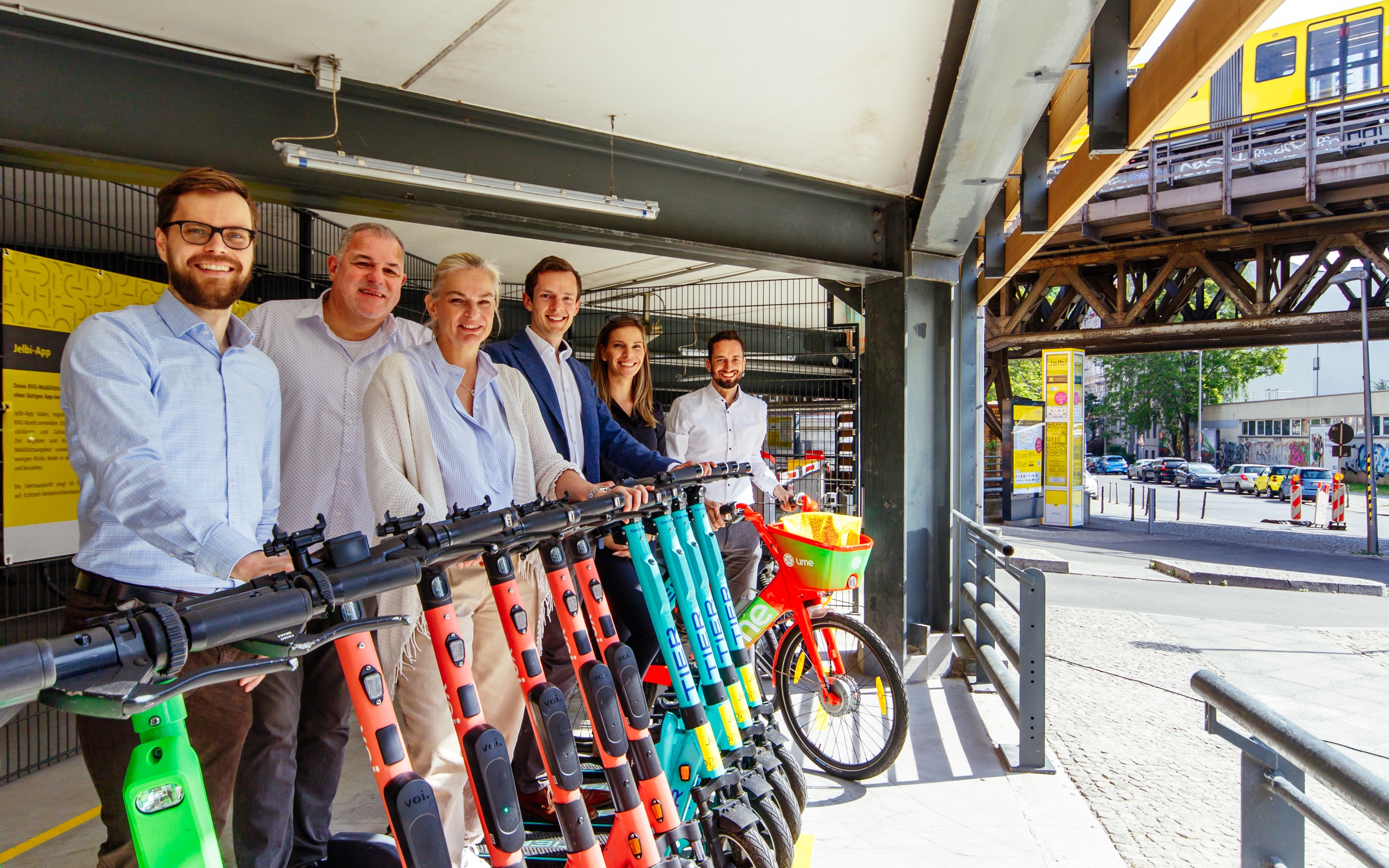 So geht Verkehrswende: COPRO-Parkhaus am Gleisdreieck begrüßt 50. Jelbi-Standort