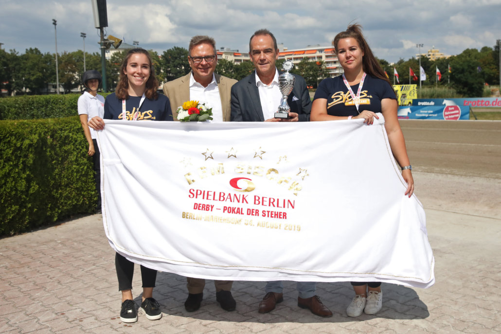 Spielbank Berlin lädt zum Derby-Pokal der Steher