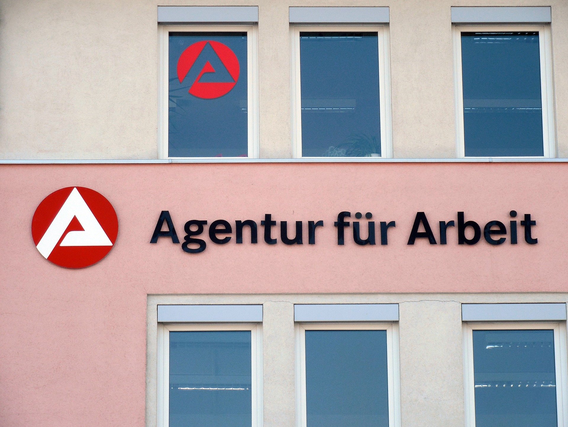 Berlinboxx Arbeitslosenquote Fur Juni Corona Effekt In Berlin Besonders Hoch