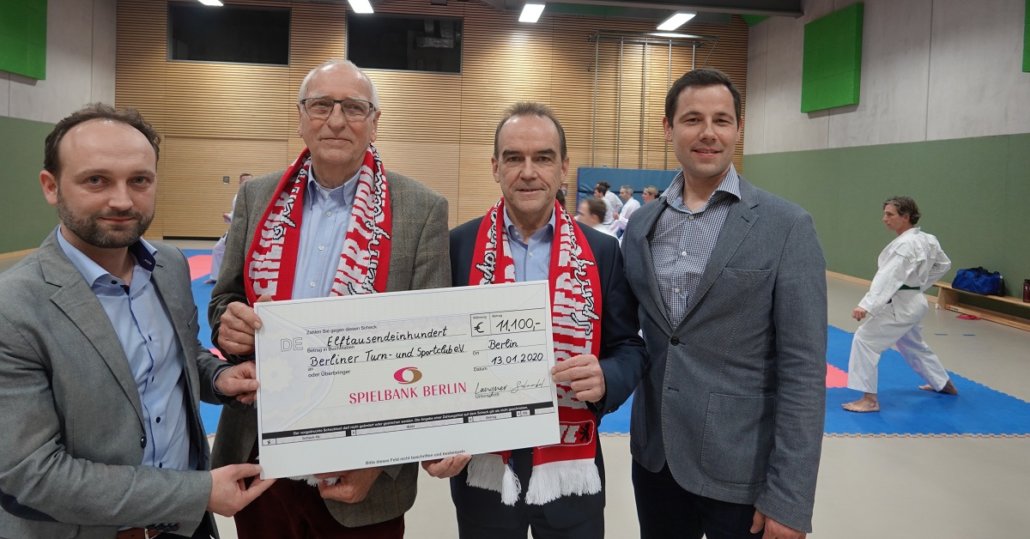 Sportförderung: Spielbank-Beiratsmitglied Klaus Böger überreicht 11.100 EURO an Traditionsclub Berliner TSC e.V.