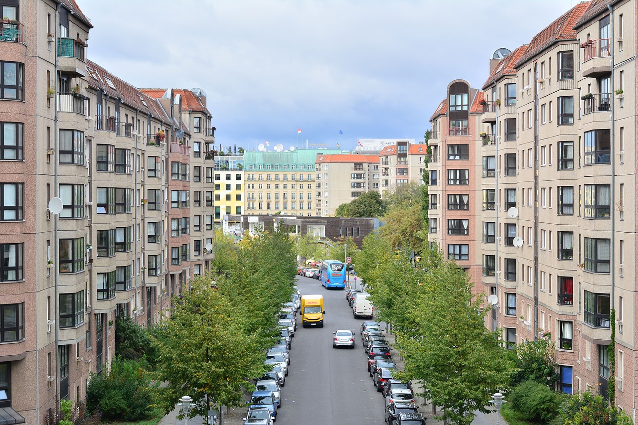 Wohnungsmarktbarometer 2020 - Corona und Mietendeckel im Mittelpunkt