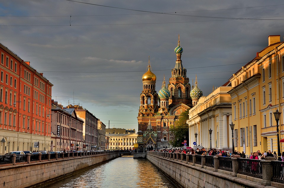 Russland bereitet sich auf das XXIII. Internationale Wirtschaftsforum in St. Petersburg vor