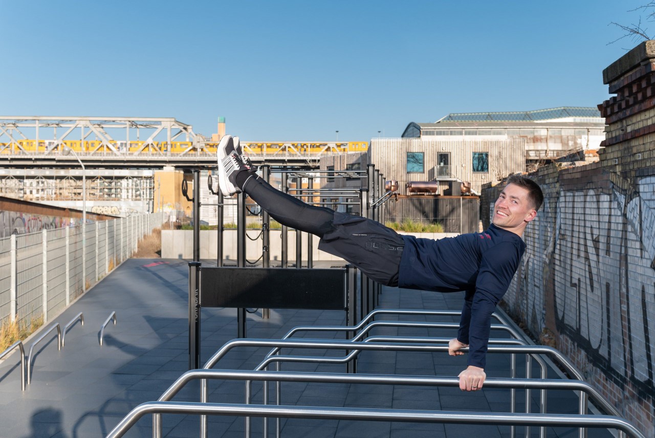 Philipp Boy, Sportbotschafter der Urbanen Mitte Am Gleisdreieck, hat das Kiezprogramm sorgfältig mit dem Fokus auf ein ganzheitliches Training für Body und Mind zusammengestellt.